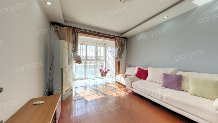 桃园新城新城中虹佳园北区二手房实景图