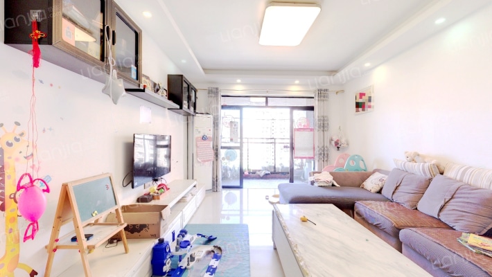 怡丰君逸名轩二手房实景图