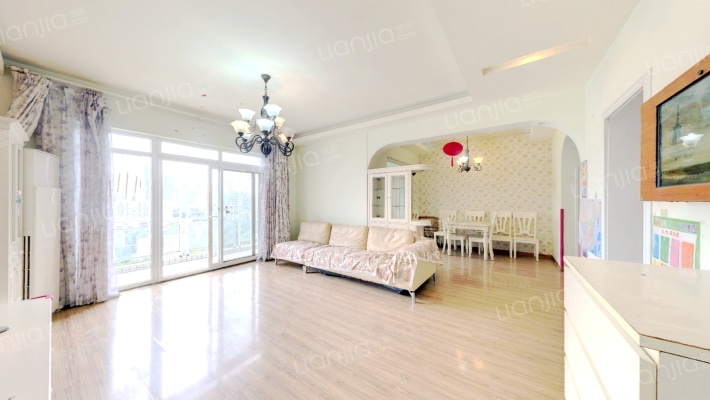 青房云上二期二手房实景图