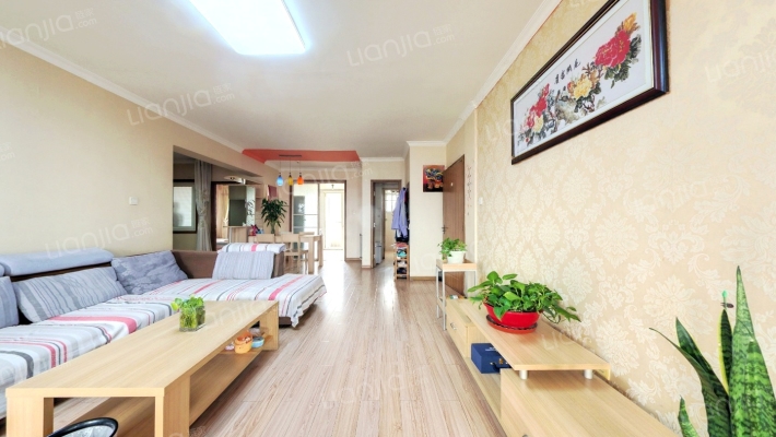 艾菲尔花园二手房实景图