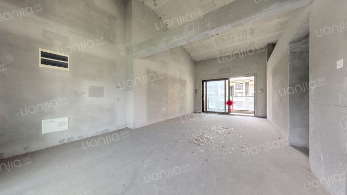 星河丹堤N区二手房实景图