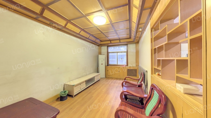 东三街北段4号院二手房实景图