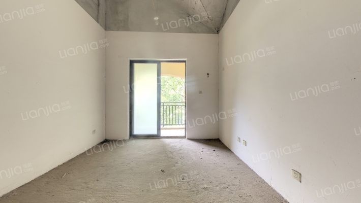 青霞山水卡伦德拉小镇二手房实景图