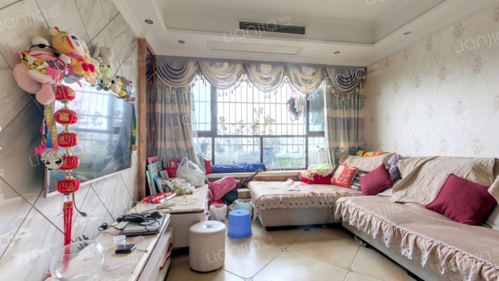 蓝润v客尚东一期二手房实景图