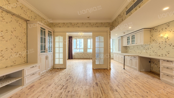 恋日国际二手房实景图