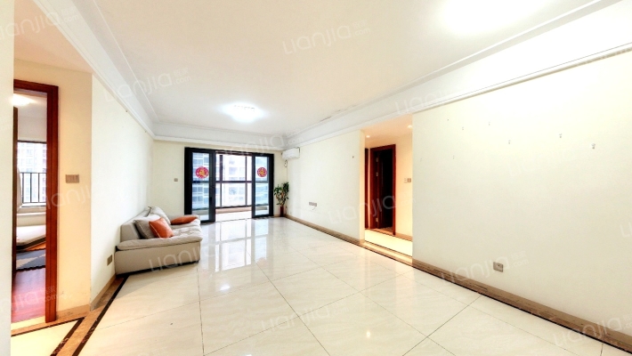 保利罗兰国际二手房实景图