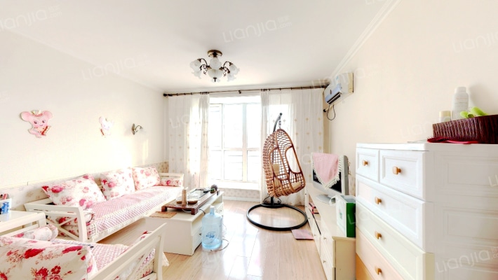 白金公寓二手房实景图