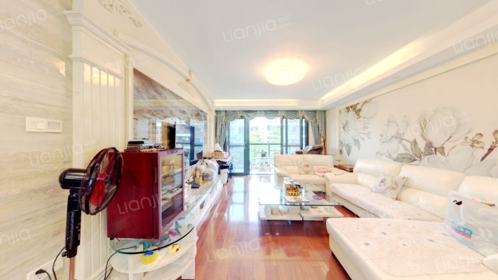 半山溪谷E墅二手房实景图