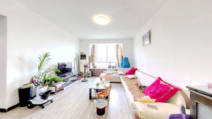 恋日家园B区二手房实景图