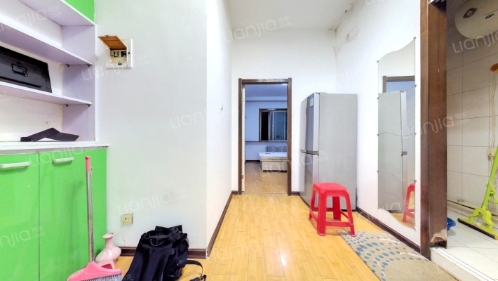 保工怡园二手房实景图