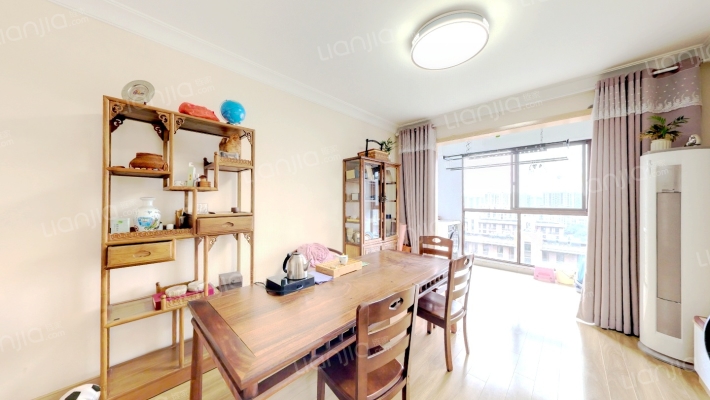 万科城梧桐苑二手房实景图