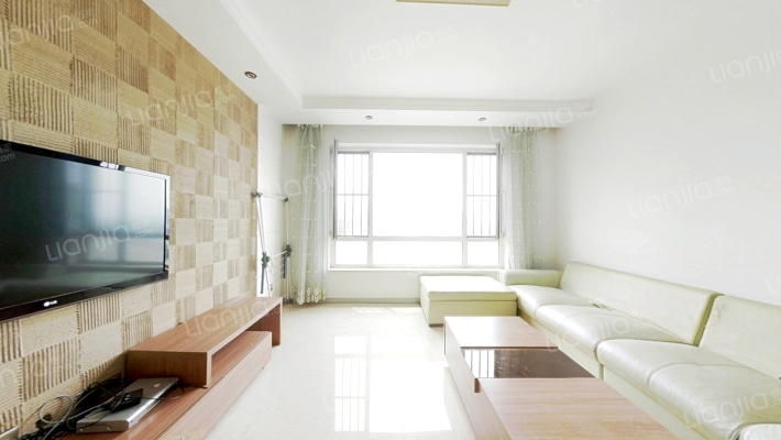 隆德华府二手房实景图