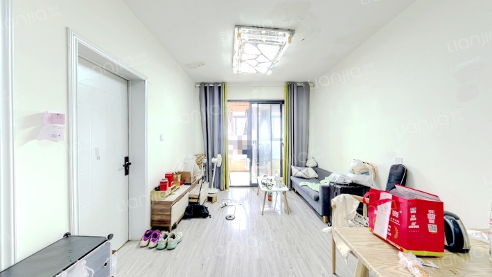 四里河畔A区二手房实景图