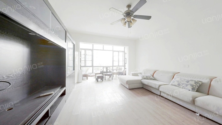 半山溪谷E墅二手房实景图