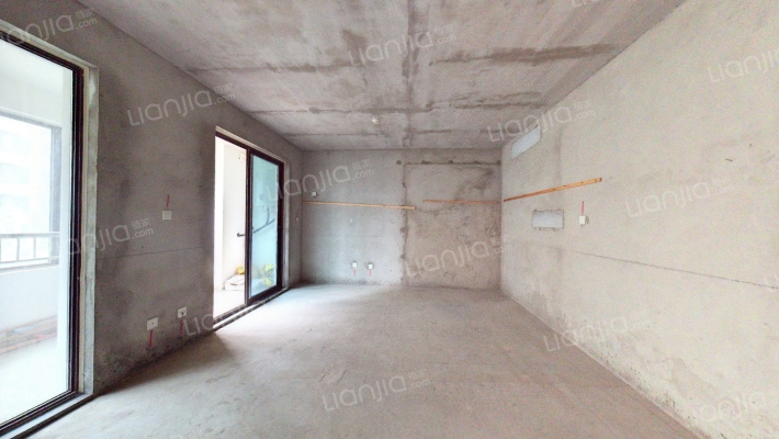 万瑞林山翠语二手房实景图