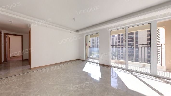 世茂璀璨天城二手房实景图