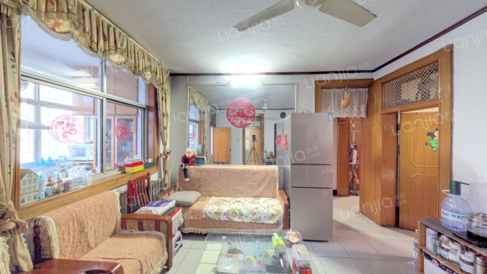 纬一路小学家属院二手房实景图