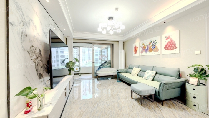 万科山河道二手房实景图