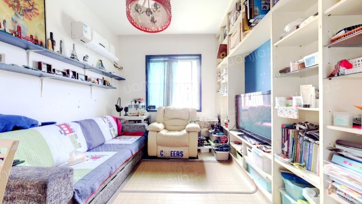 塘河南村二手房实景图