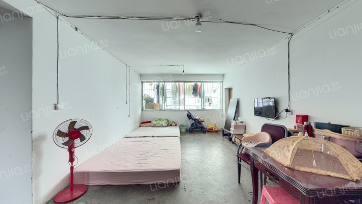 凤凰路164号二手房实景图