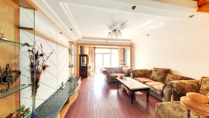 山水花园小区二手房实景图