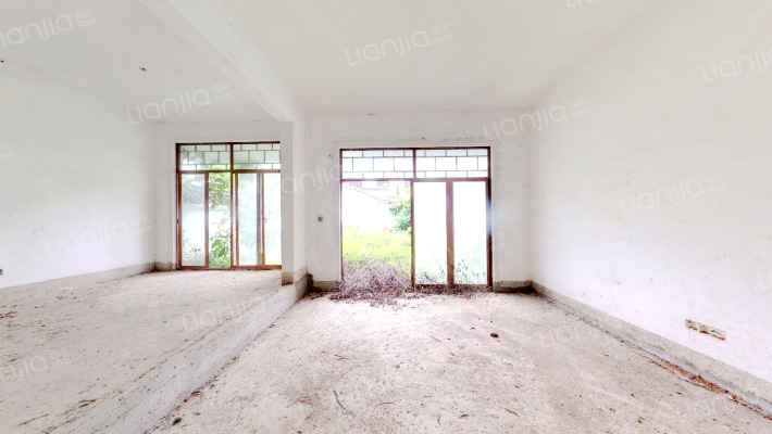 泮泸别墅二手房实景图