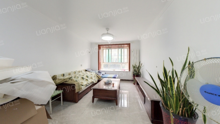 世家山水庭院二手房实景图