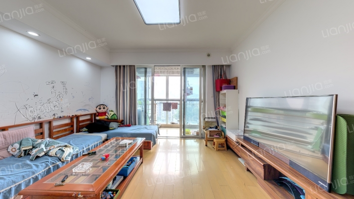 爱涛尚逸华府二手房实景图