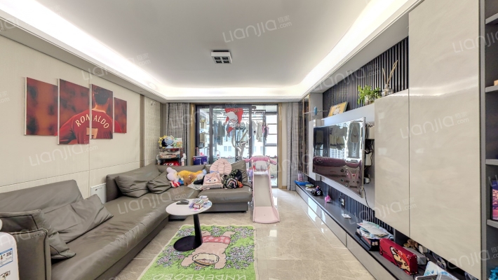 圣骊河滨苑二手房实景图