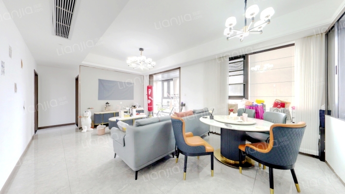 正黄翡翠堂二手房实景图