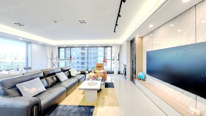 保利·天汇二手房实景图