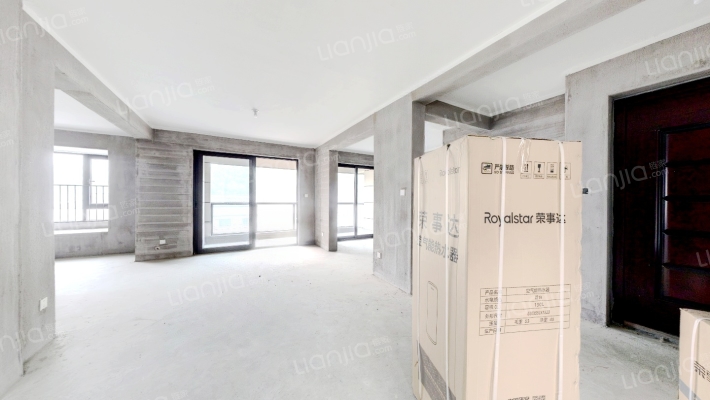 东投悦荣府二手房实景图