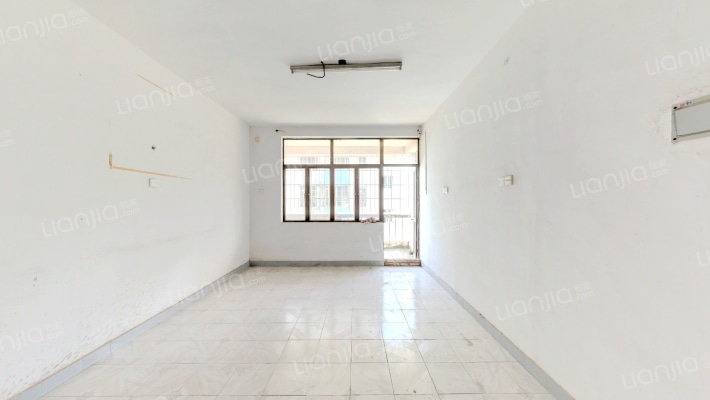 新地花园二手房实景图