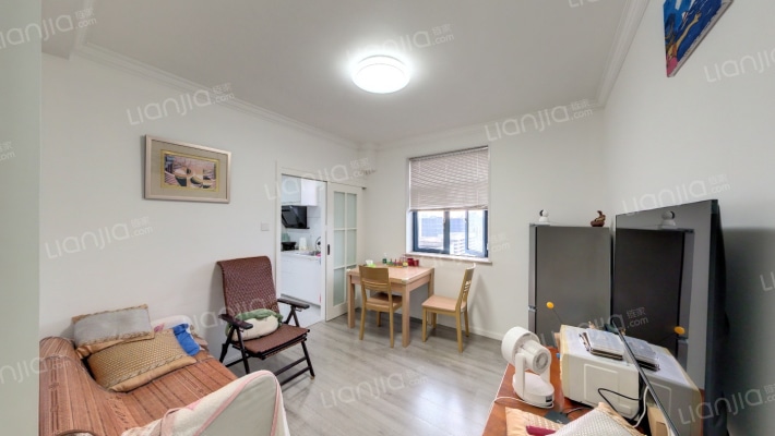 天道俪晶国际公寓二手房实景图