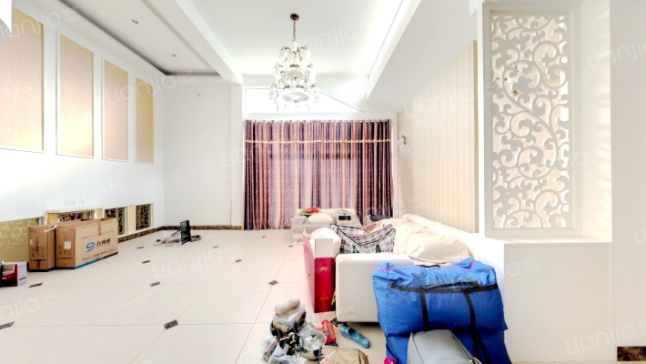 亚青游艇别墅二手房实景图