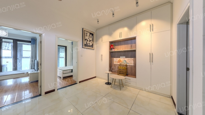 融科珞瑜路95号二手房实景图