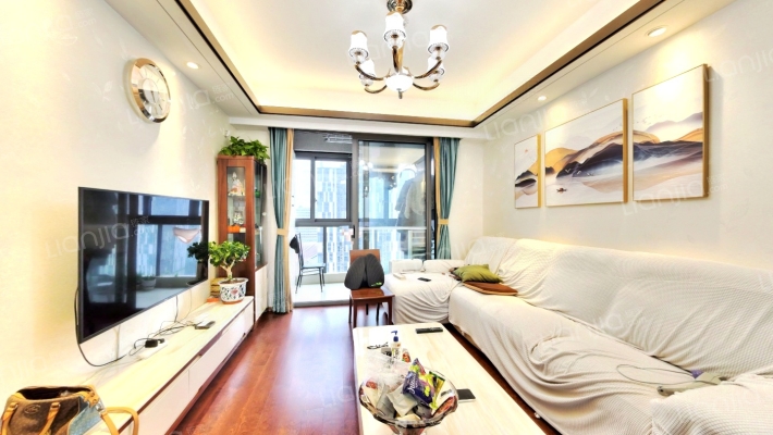 融信铂爵二手房实景图