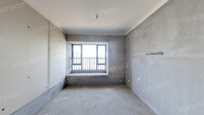 长房地铁银座二手房实景图