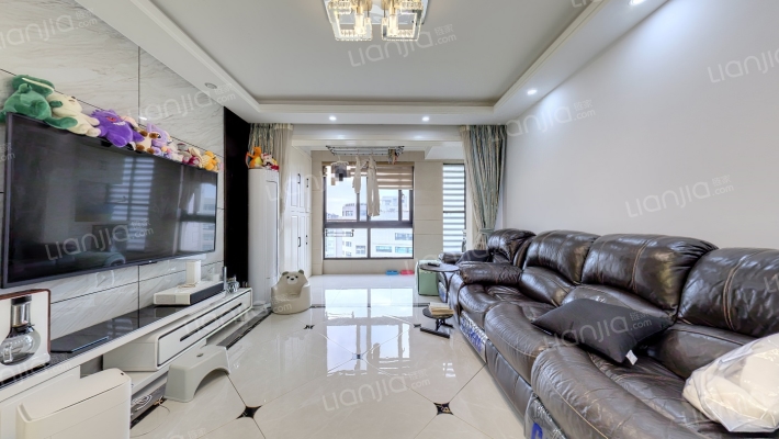 金鹰华庭一期二手房实景图