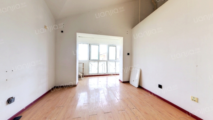 世界名园南区二手房实景图