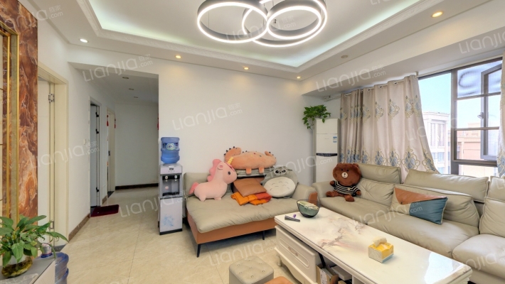 缤纷翡翠湾二手房实景图