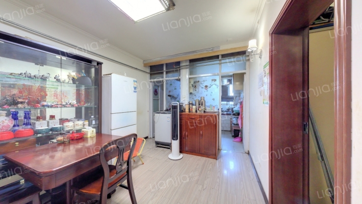 文化宫路18号二手房实景图