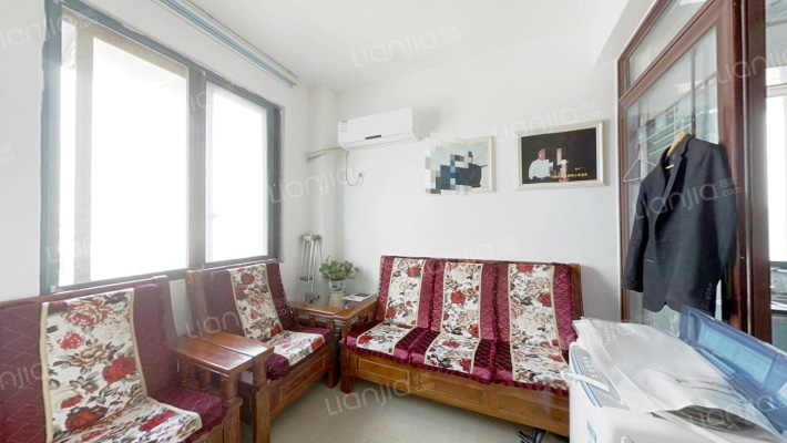 西区公寓二手房实景图