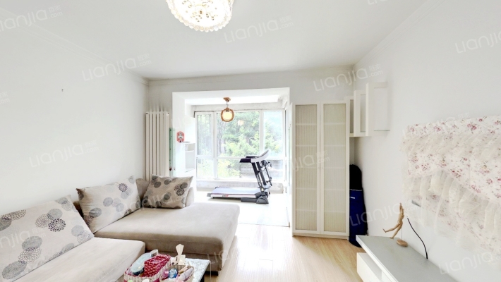 瑞士风情小镇一期二手房实景图