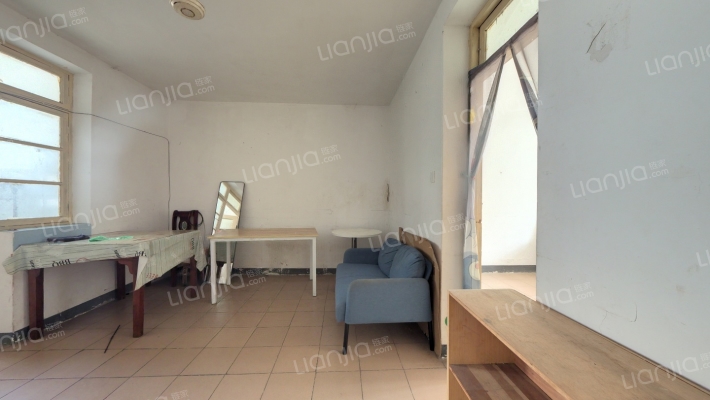 乳品厂宿舍二手房实景图