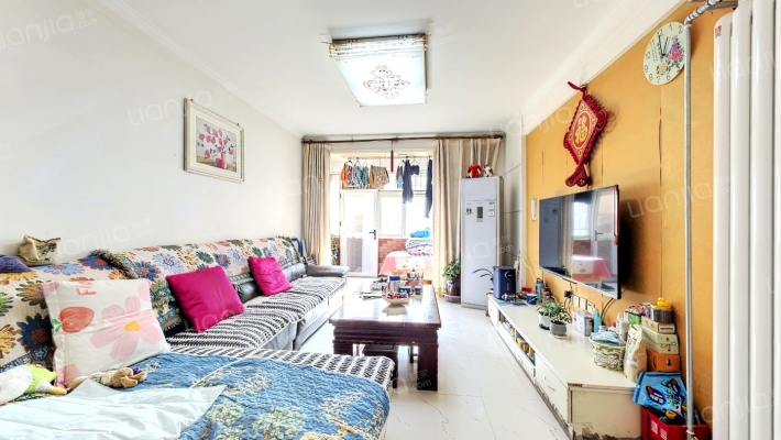 伏牛路233号二手房实景图