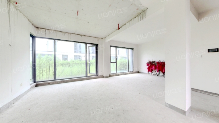 海上湾然景轩二手房实景图