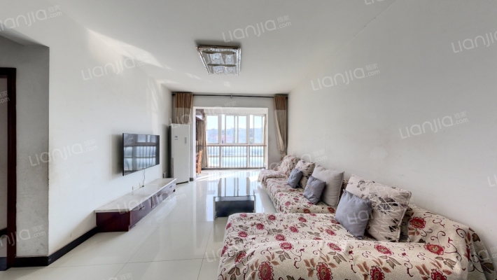 蓝色星空金牛座二手房实景图