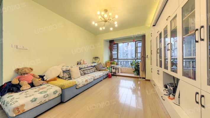 蓝光凯丽美域二手房实景图