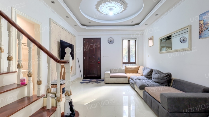 布鲁斯小镇(一期)(别墅)二手房实景图